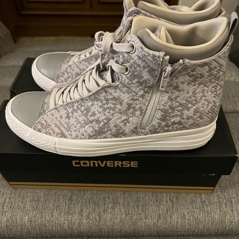 Converse Selene winter knit size 11